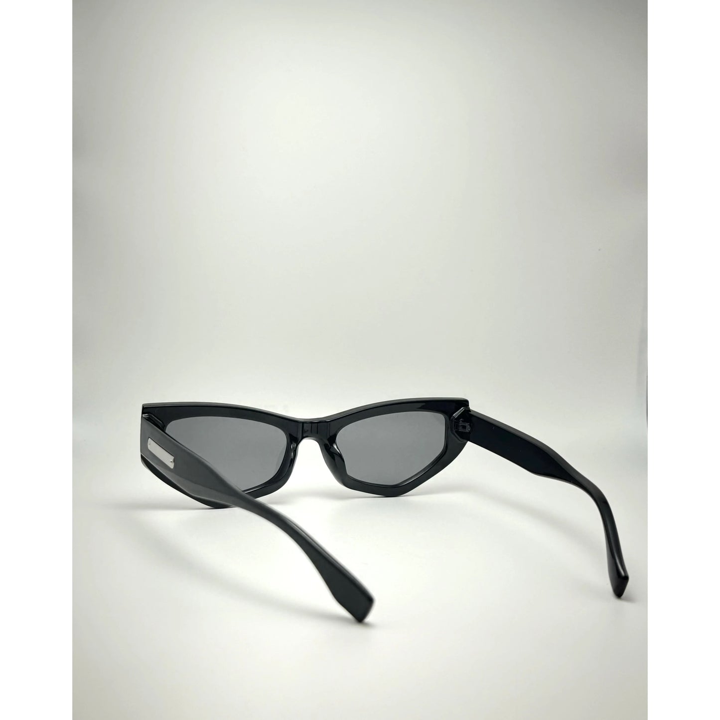 High-Quality Female Cat Eye Retro Frame Sunglasses
