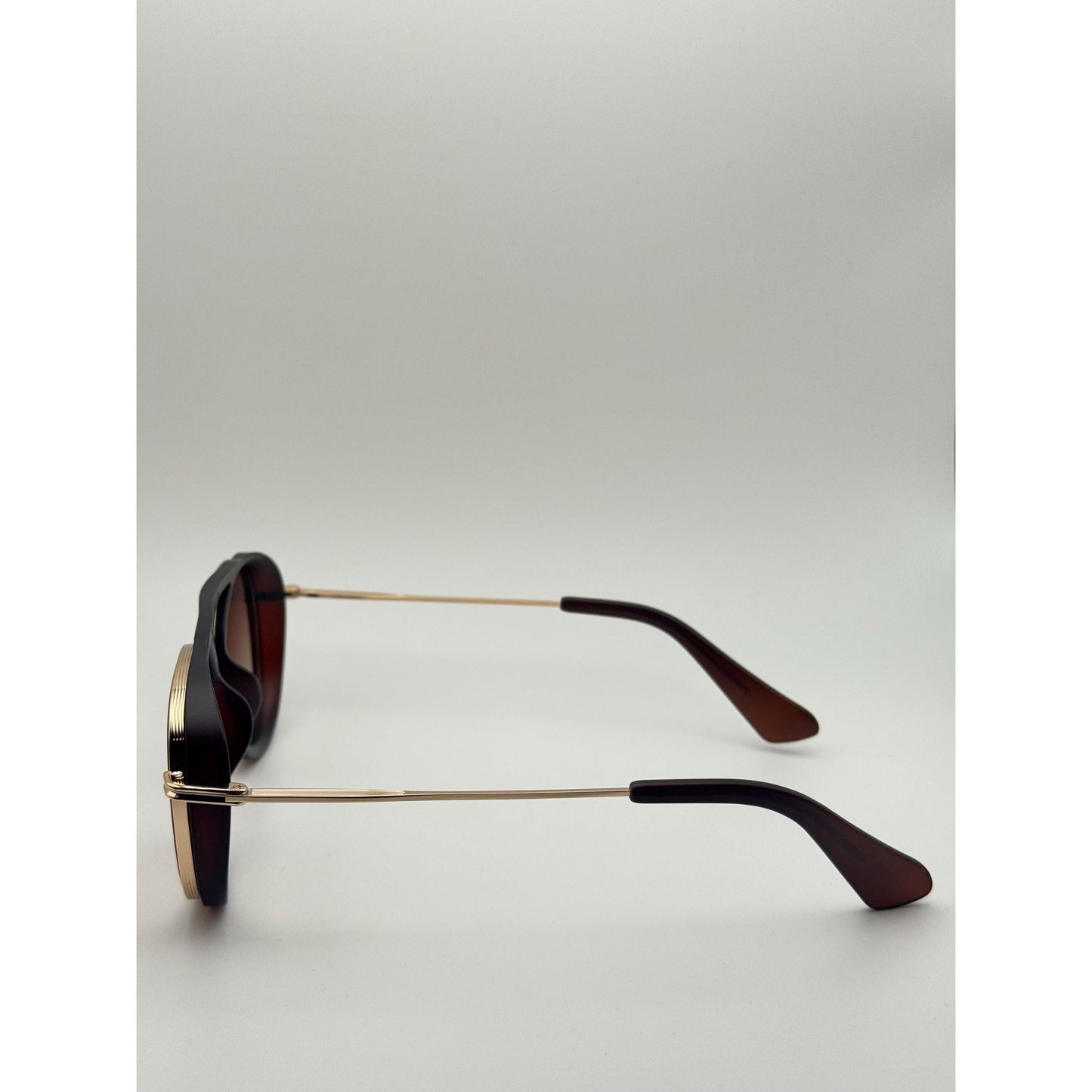 Vintage Pilot Aviator Sunglasses - Brown Gradient Lens, Gold Frame, UV400 Polarized Retro Shades with Personalized Sunglasses Case