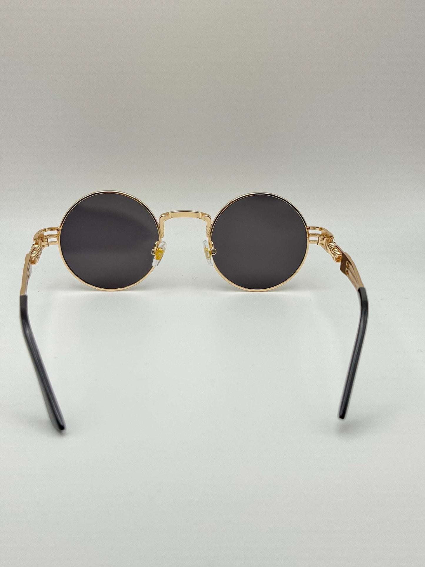 Retro Steampunk Round Sunglasses – Gold/Black Wire Frame UV400 Eyewear