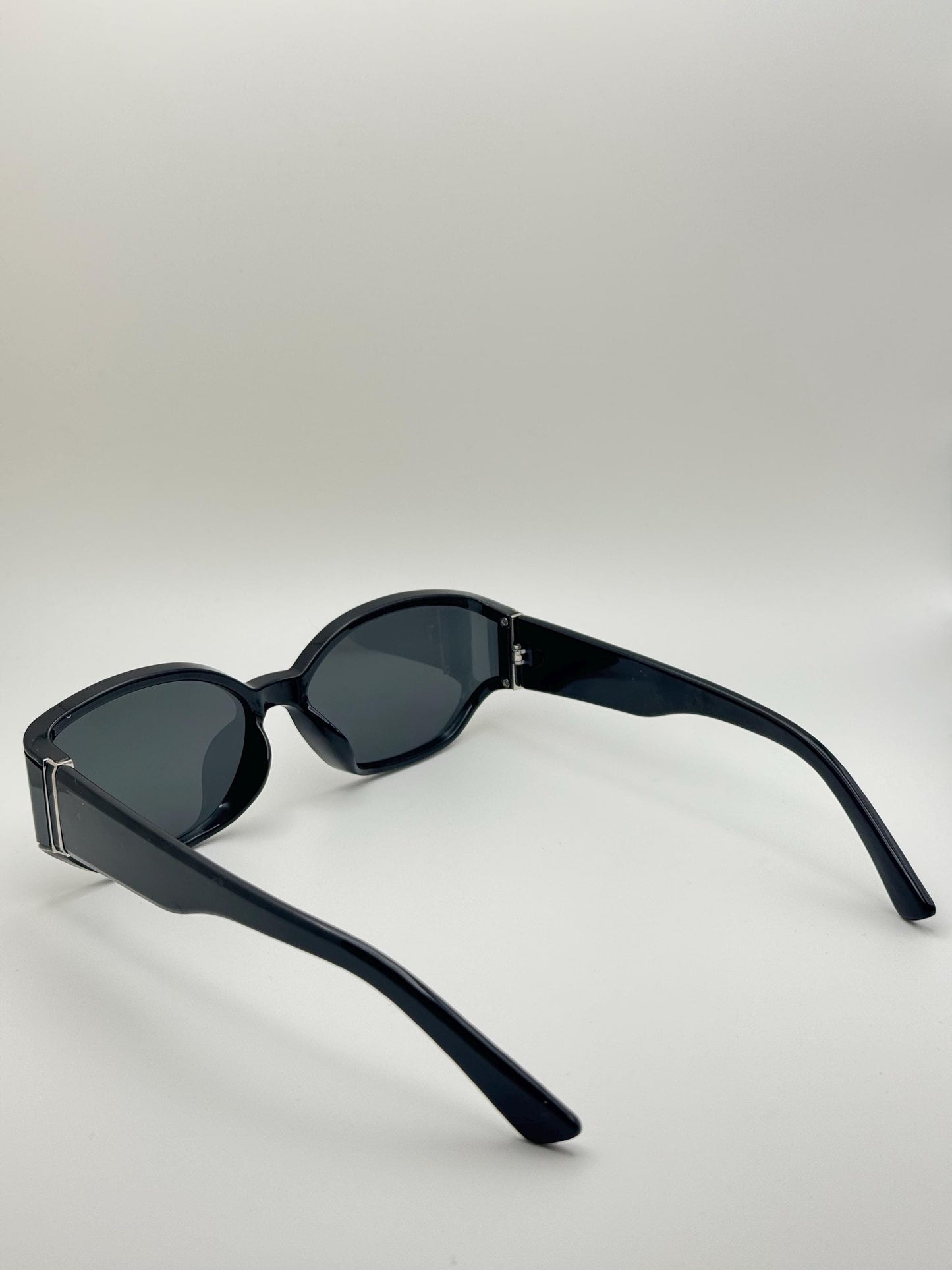 Small Oval Sunglasses – Retro 90s Vintage UV400 Shades for Men & Women