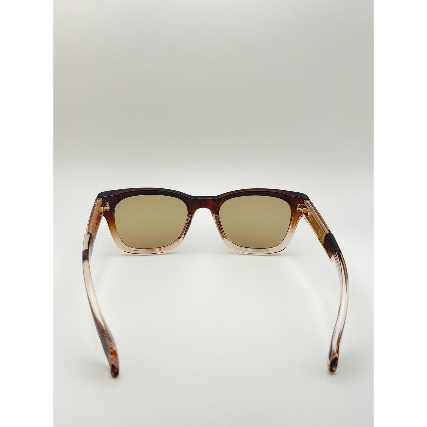 Unisex Retro-Inspired Square Sunglasses with UV400 Protection & Personalized Sunglasses Case