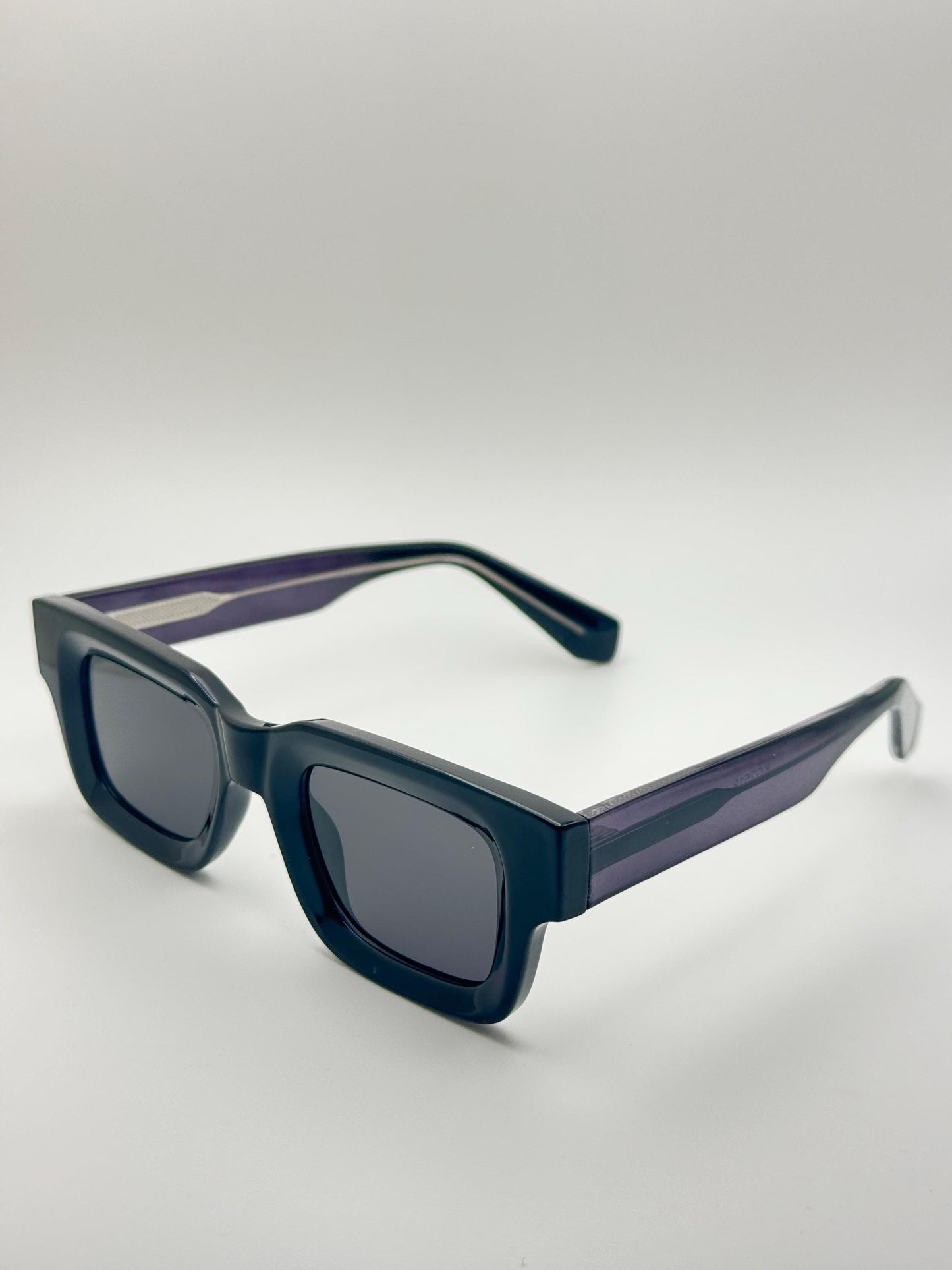 Polarized Square Sunglasses: UV400 Retro Shades for Men & Women - Tortoise/Black Frame, Gold/Silver Arms