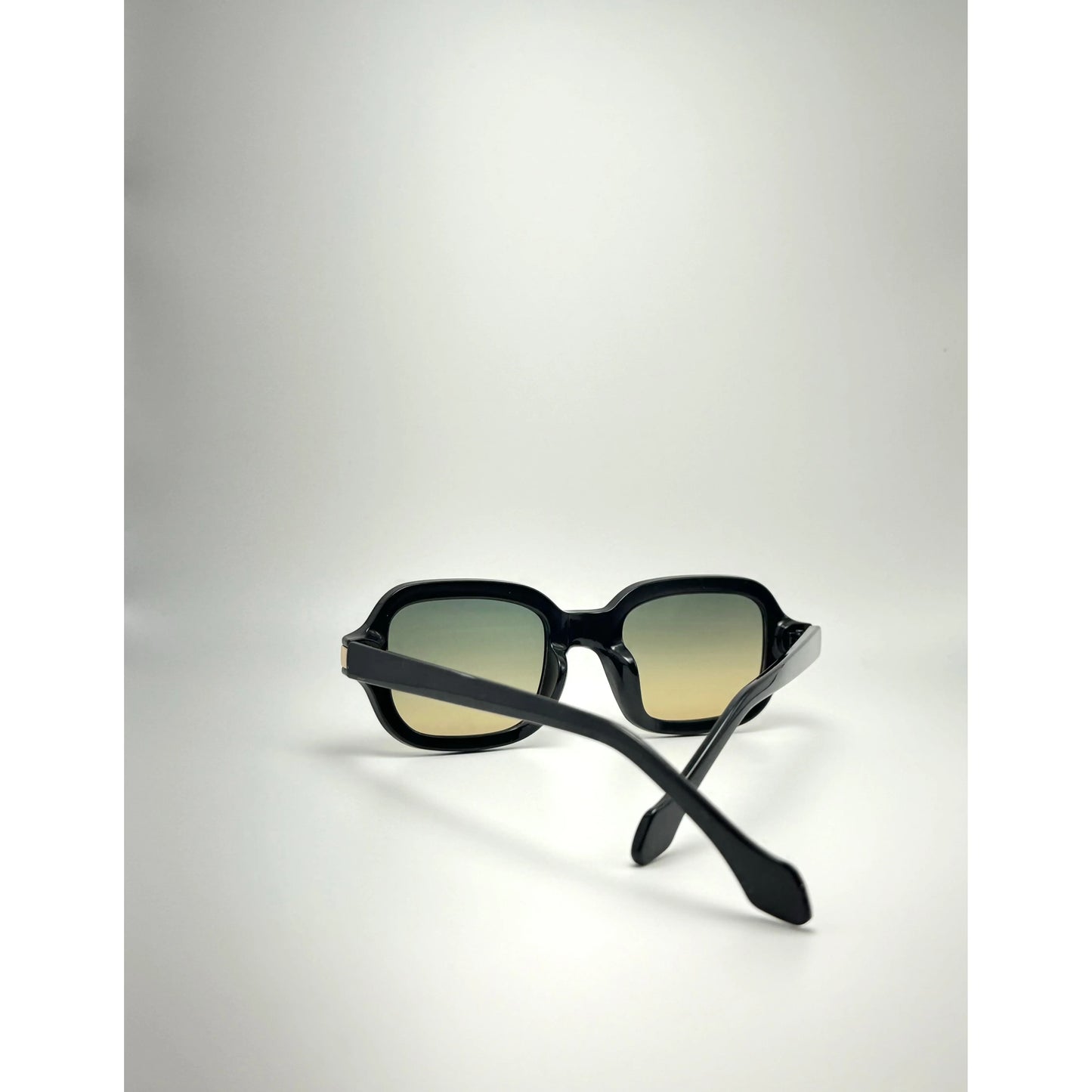 Cedar Retro Square Unisex Sunglasses