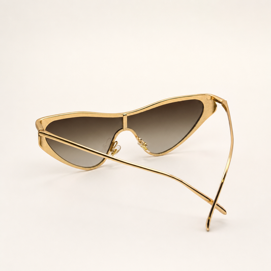 Futuristic Gold Cat-Eye Shield Sunglasses: Unisex Gradient Lens UV400 Fashion Eyewear for Festivals with Personalized Sunglasses Case