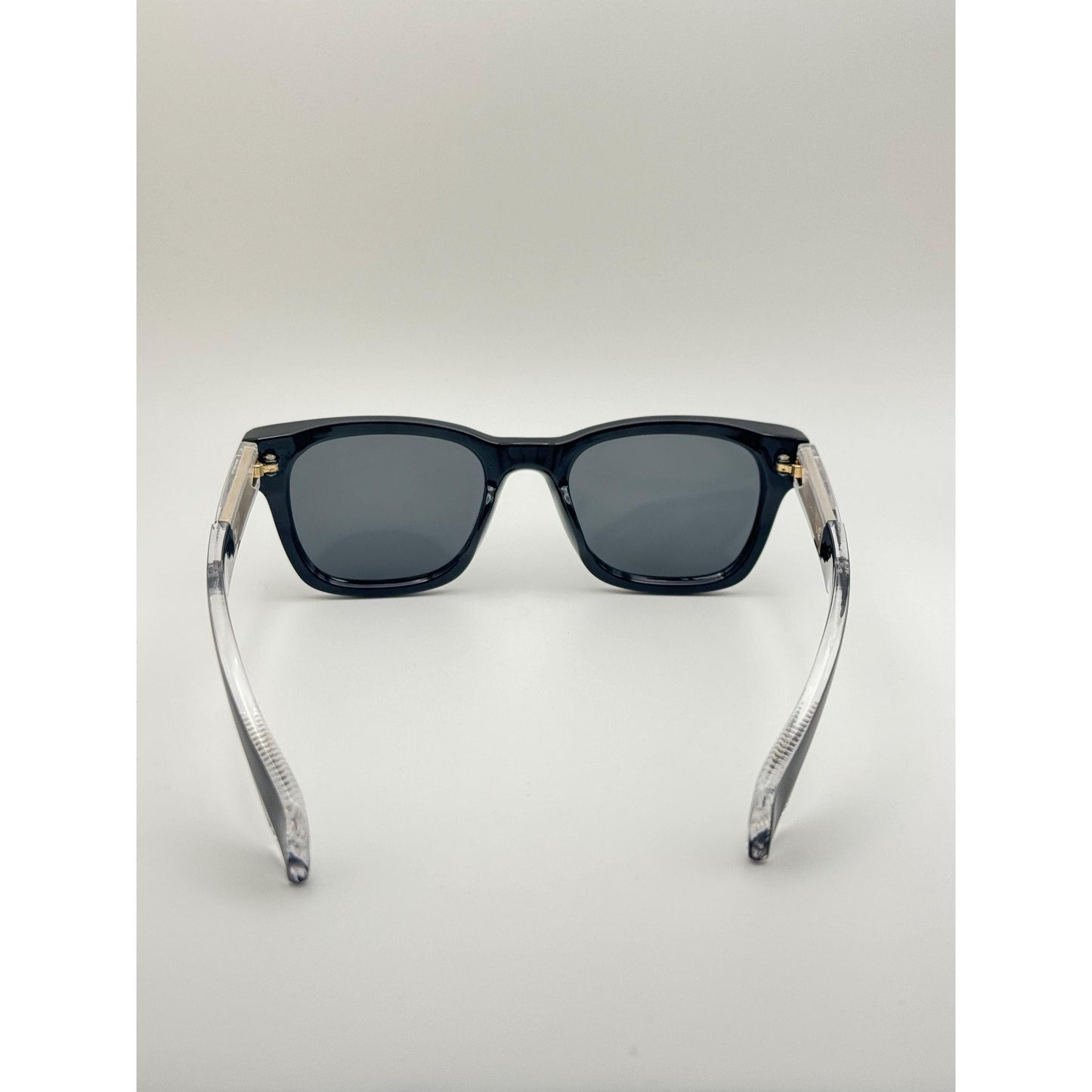 Unisex Retro-Inspired Square Sunglasses with UV400 Protection & Personalized Sunglasses Case
